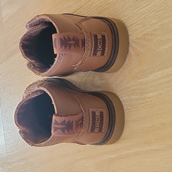 Tom's chukka boot size 5 toddler - Picture 3 of 4